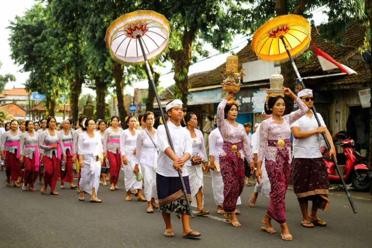 pakaian adat Bali