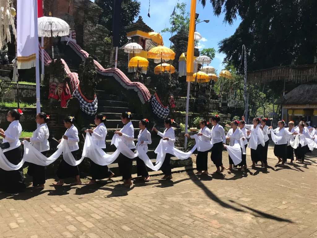 Pura Samuan Tiga 09
