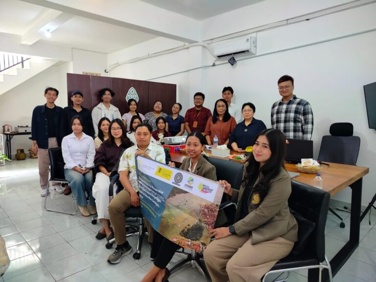 pengelolaan sampah bali Tim Ui ke Bale Kasurat Initiative 02